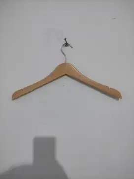Hanger Kayu Elegan - Cocok untuk Butik & Rumah (Harga per pcs)