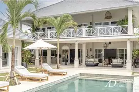 LUXURIOUS 4-BEDROOM RETREAT IN PRIME BERAWA, CANGGU