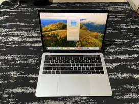 MacBook Pro 13 inch 2019 Touchbar 4thunderbolt 16Gb 512Gb CTO No Minus