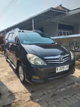 Kijang innova v matic