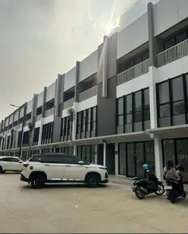 Ruko 3 lantai di jalan boulevard lippo cikarang