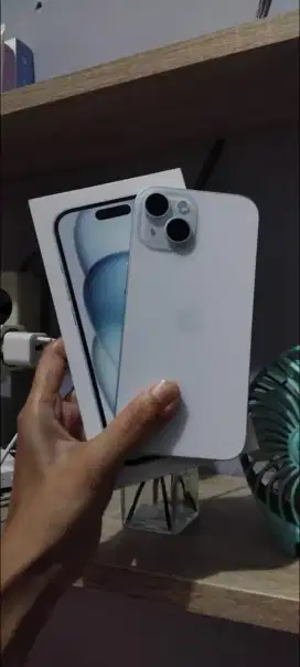 iphone 15 128 ibox garansi resmi like new pemakaian 2 bulan