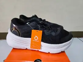 Sepatu running ortuseight