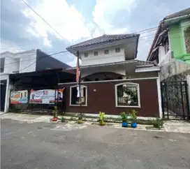 Dijual rumah via lelang dengan kamar tidur 5 kamar mandi 3