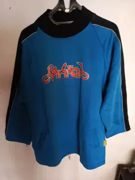 Sweater ukuran XL ya dua dua nya