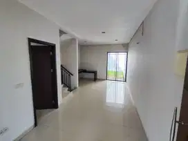 Disewakan Rumah Green Lake City 6x18 Cluster Asia Harga Murah 60 Juta