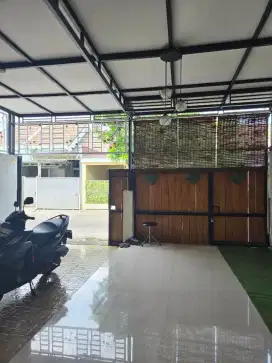 Citra Amanda Garden, Rumah beserta sebagian isi