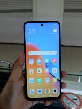 Redmi 12 ram 8/256gb
