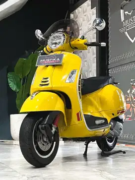 Super Keren ‼️Piaggio Vespa GTS 150 th 2019 - Radhe Mustika