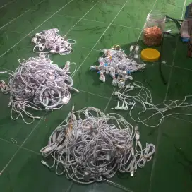 Kabel casan dan headset untuk iphone
