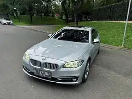 BMW 520i 2.0 MODERN F10 FACELIFT AT 2015/2014