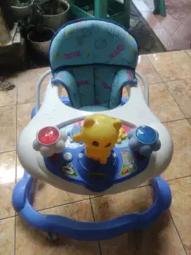 baby walker (bekas)