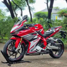 HONDA CBR250RR ABS 2017 RED RACING KM LOW MULUS