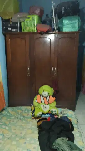 JUAL BORONGAN LEMARI JATI