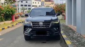 Toyota Fortuner VRZ GR Sport Kicksensor 2.8 AT Hitam 2022/2023