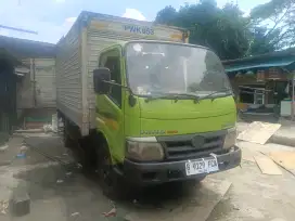 Hino dutro 110 LD 2010
