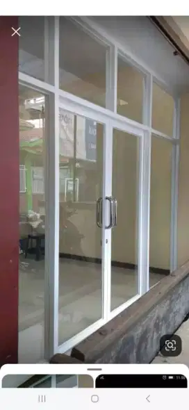 Tukang bangunan dan perbaikan atap bocor