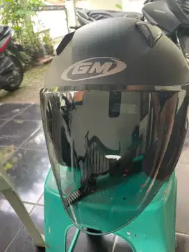 Helm GM G1 Hitam Doff size L