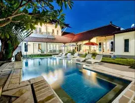 JUAL VILLA DALAM KOMPLEKS DI NUSA DUA FULLY FURNISHED