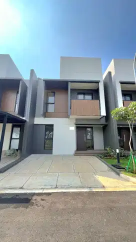 Rumah Siap Huni di Cluster Regia, Summarecon Crown Gading, Bekasi