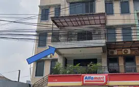 Ruko 4lt di H Ten Raya Rawamangun, Hanya 4 menit ke Tol Cempaka Putih
