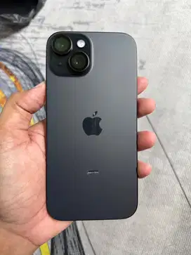 Iphone 15 ibox, black 128gb, body mulus, garansi on agustus 2025