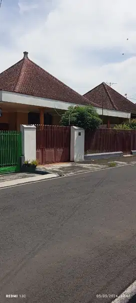 rumah istimewa lingkungan dokter dekar rs lavalette dan stasiun