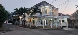 Dijual  Rumah Cantik Hoek Classic Modern Melati Mas BSD