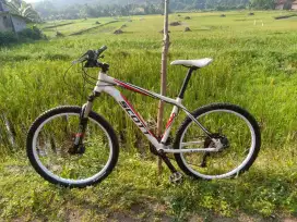 Sepeda mtb Scott