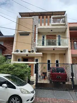 Rumah hadap taman, Timur, 3 lantai di Citra Garden 2 ex