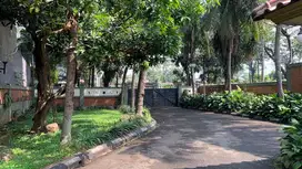 Rumah Bagus dengan Halaman luas di Lenteng Agung Jaksel Turun harga