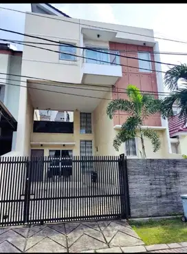 Rumah 3 lantai, 8x16, di Citra Garden 2 ex