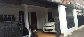 Rumah Bagus 1 1/2  Lantai Lingkungan Nyaman dan Aman di Tebet Timur