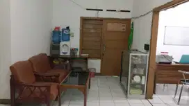 Tanah dan Gedung mainroad dijual dibawah NJOP, di Buahbatu Bandung.