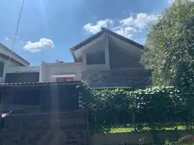 Rumah Strategis Furnish di Dago Coblong Bandung Kota