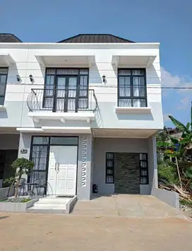 Rumah Siap Huni Cibubur Furnished Dekat Jalan Raya 14 Menit Stasun LRT