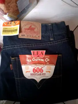 Celana sama baju