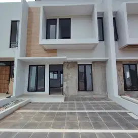 RUMAH DUA LANTAI  DIJUAL DISETU