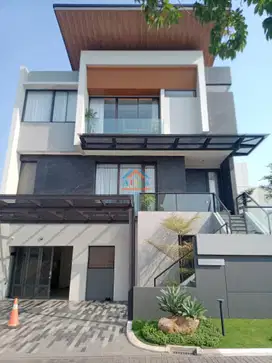 Rumah Sultan 3 Lantai Cluster Heron - Summarecon Serpong
