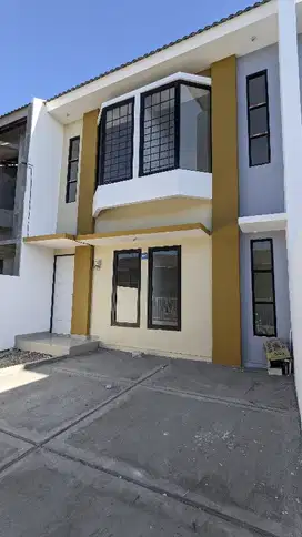 DIJUAL RUMAH 2 LANTAI SIAP HUNI DEKAT UPN
