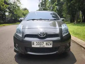 Toyota Yaris E 2013