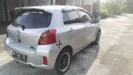 Toyota Yaris J 2013 Manual