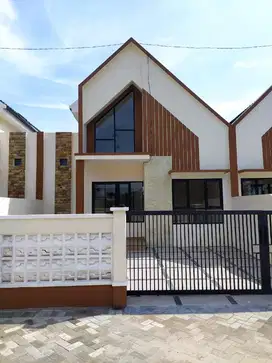 RUMAH TENGAH KOTA MOJOKERTO