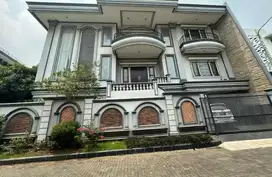Rumah Mewah 3 Lantai 271m² Taman Permata Sunter hadap Timur