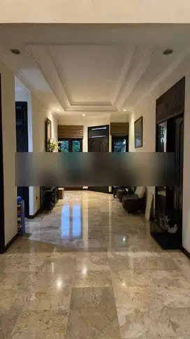 Rumah Intercon Kebon Jeruk! Harga dan Posisi Terbaik! Siap Huni