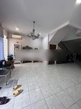 Rumah Pantai Indah Kapuk Luas 184 m2 Siap huni! Siap huni