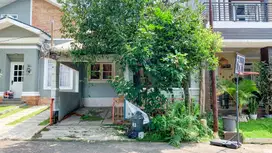 Rumah 1 Lt SHM 15 Mnt ke Gerbang Tol Sentul Barat Hadap Utara J-23046