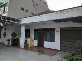 Rumah Kartini Raya jakpus jalan lebar pinggir jalan strategis