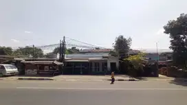 rumah besar sangat cocok untuk dijadikan kantor Atau gudang.