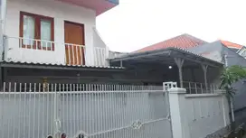 Rumah Cantik Terawat 2 Lantai Baik Nyaman Dan Adem, dekat Taman Warga